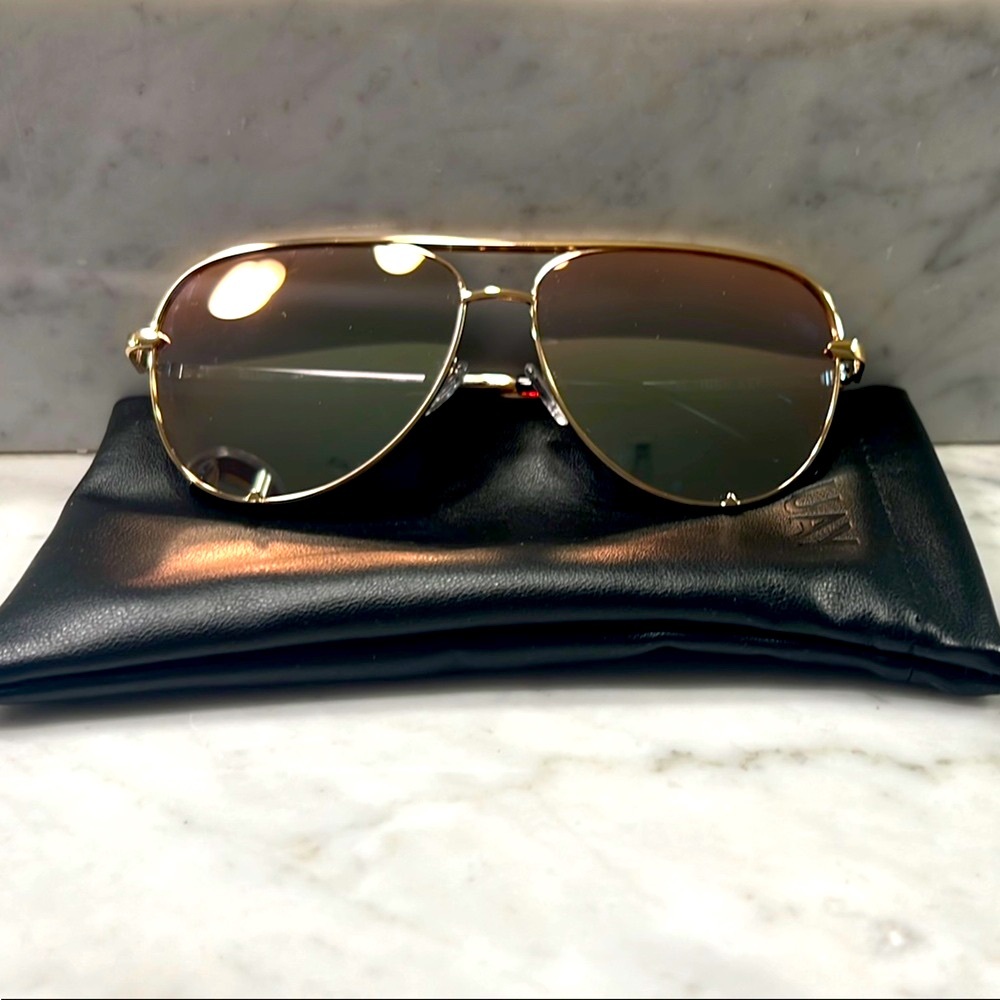 NWT! Quay Australia High Key Extra Large Gold/Gold Polarized Aviator Sunglasses